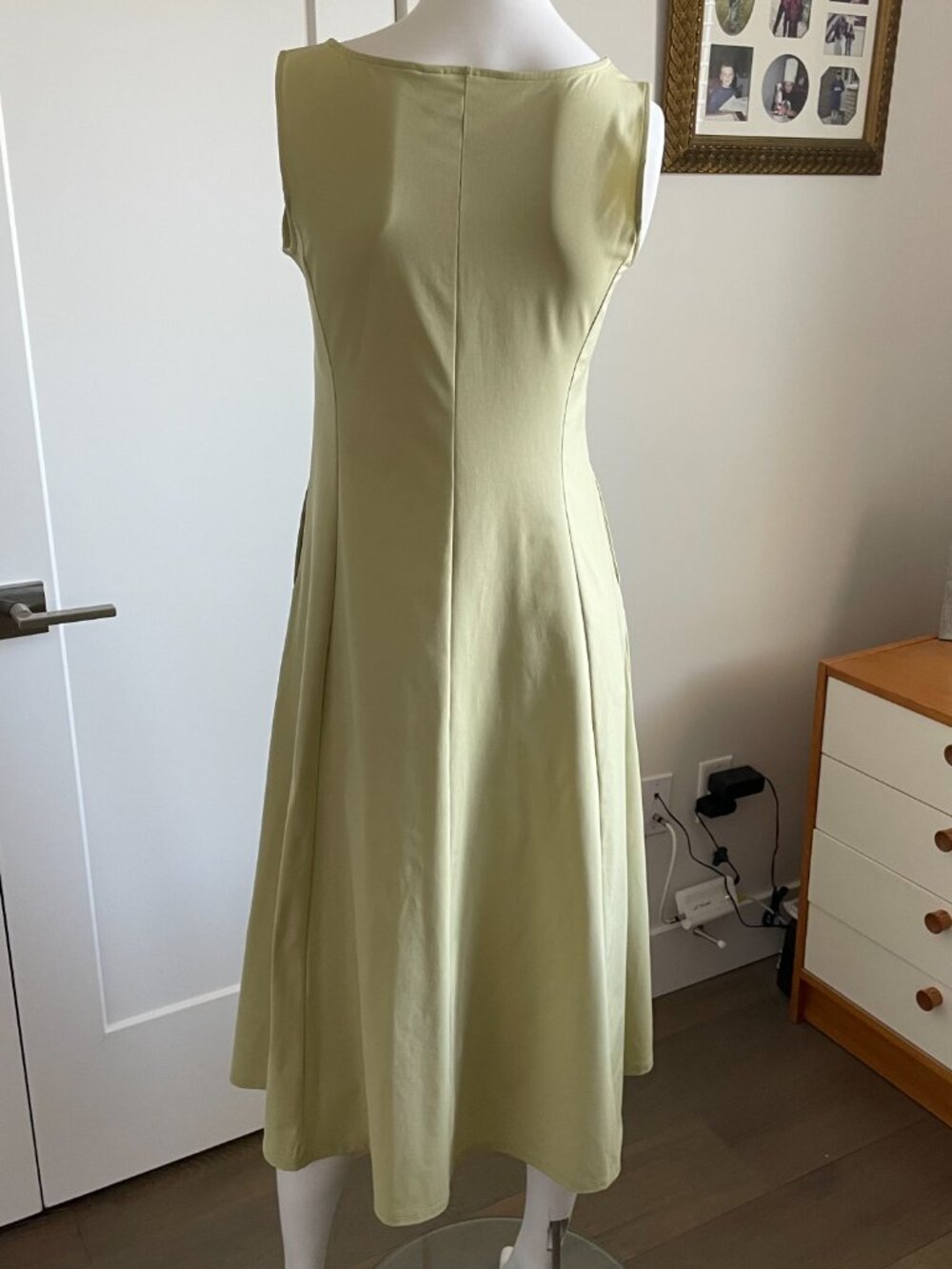 Uniqlo AIRism Extra Stretch Slvless Boat Nk Fit & Flare Dress w Pockets Green S - Picture 6 of 11